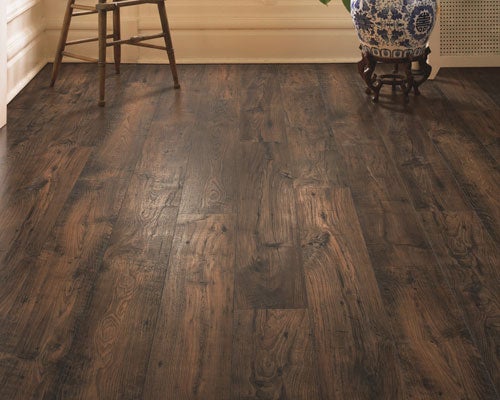 Laminate flooring provides a durable, affordable flooring choice for pet owners