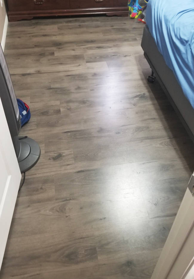 laminate flooring in the bedroom