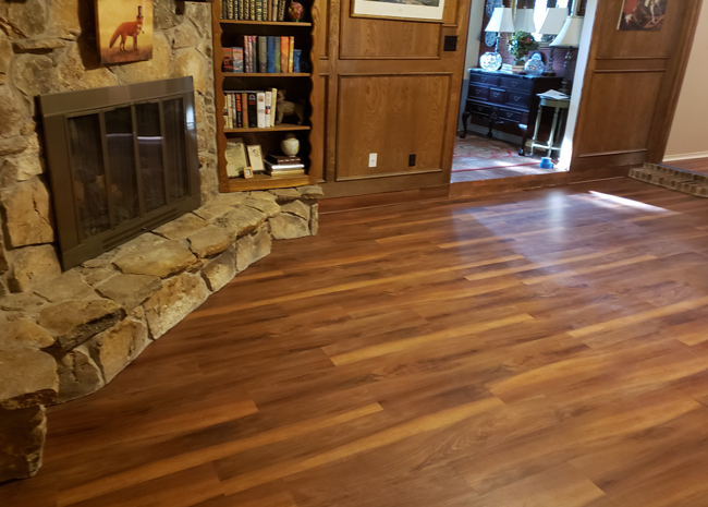 vinyl plank flooring in thr living room