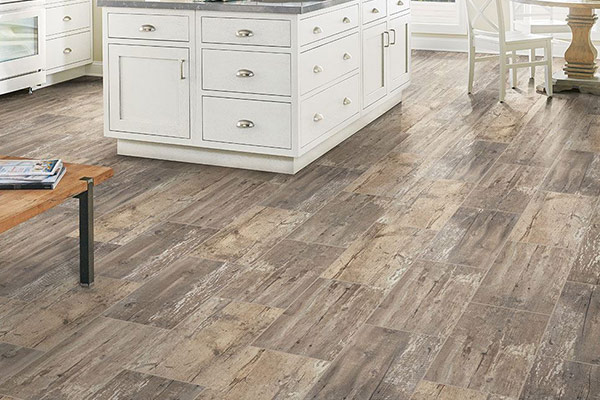 Complete Guide To Wood Look Tile, How To Clean Ceramic Tile Floors That Look Like Wood